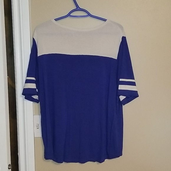 T Shirt - Picture 2 of 4